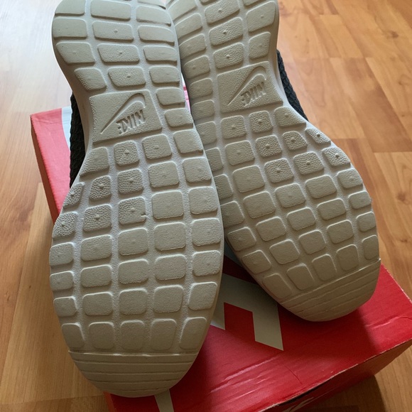 Nike FB Roshe - Picture 6 of 6